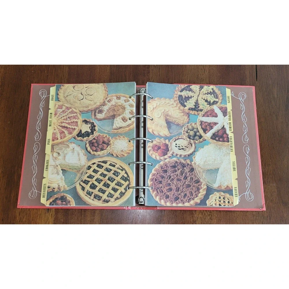 Betty Crocker's Picture‎ Cook Book Pink Binder Facsimile Edition ISBN 0028627717